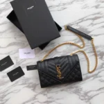 Envelope package Size：21x13x6cm Code：392745