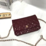 Chanel messenger bag Size: 19*13*4