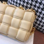 BV Pillow Bag Size: 26cm 96008 Oatmeal