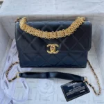 Chanel lambskin Size: 23x16cm