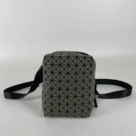 Issey Miyake Size:17*14*4