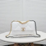 Chanel Style: 9010 Size: 26*16*10cm.