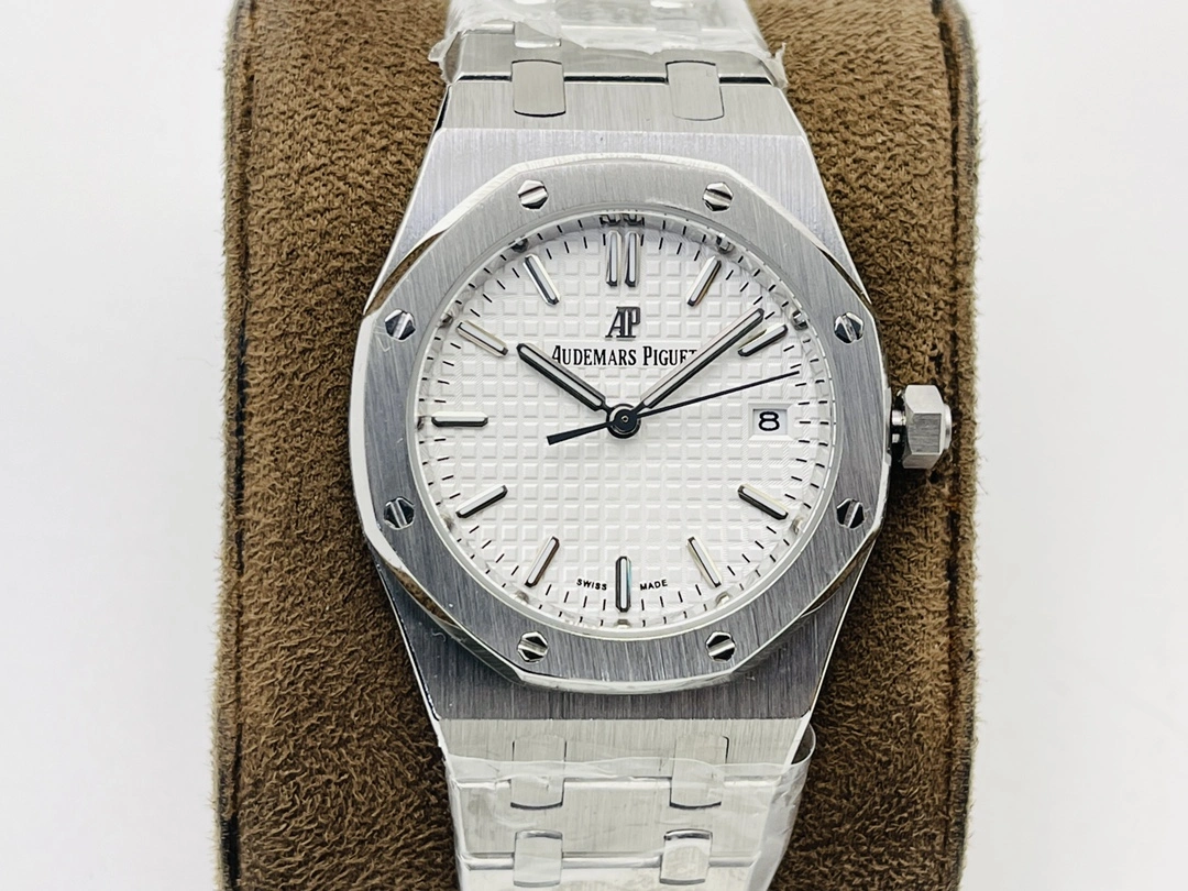f4f19b9153caa8aafd4911451062a9d8-1.webp AP Royal Oak 77350 Series 34MM - Image 1