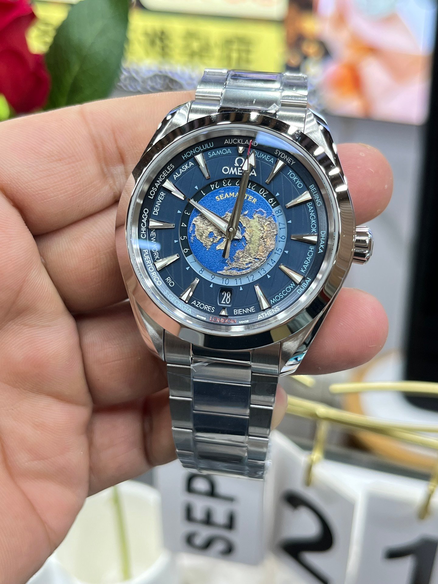 f80be74307c6230a96e5f77c7a96f364-3.jpg Omega Speedmaster Universal Time - Image 1
