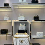 Chanel Hand Cosmetic Bag Size: 11*8.5*7cm Style: 8813